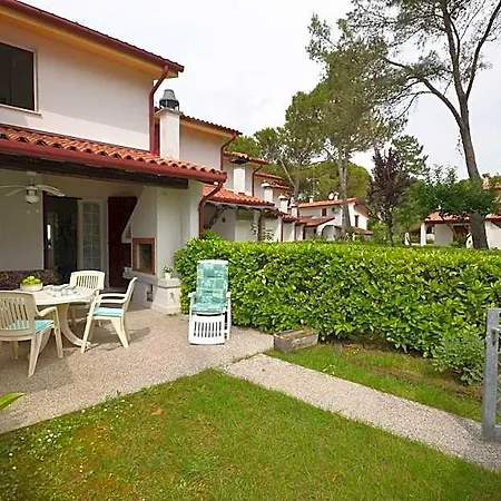 فندق Flat With Shared Pool And Private Garden بيبيوني