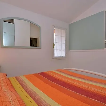 Flat With Shared Pool And Private Garden فندق بيبيوني